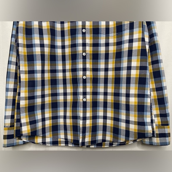 J. Crew Plaid Flex Washed Slim Button Down Size L Chest is 45 in Length 31.5 in - Picture 2 of 8